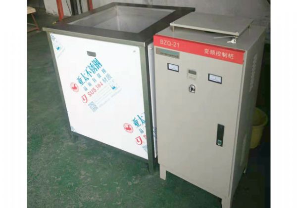 發(fā)動(dòng)機維修用超聲波清洗機
